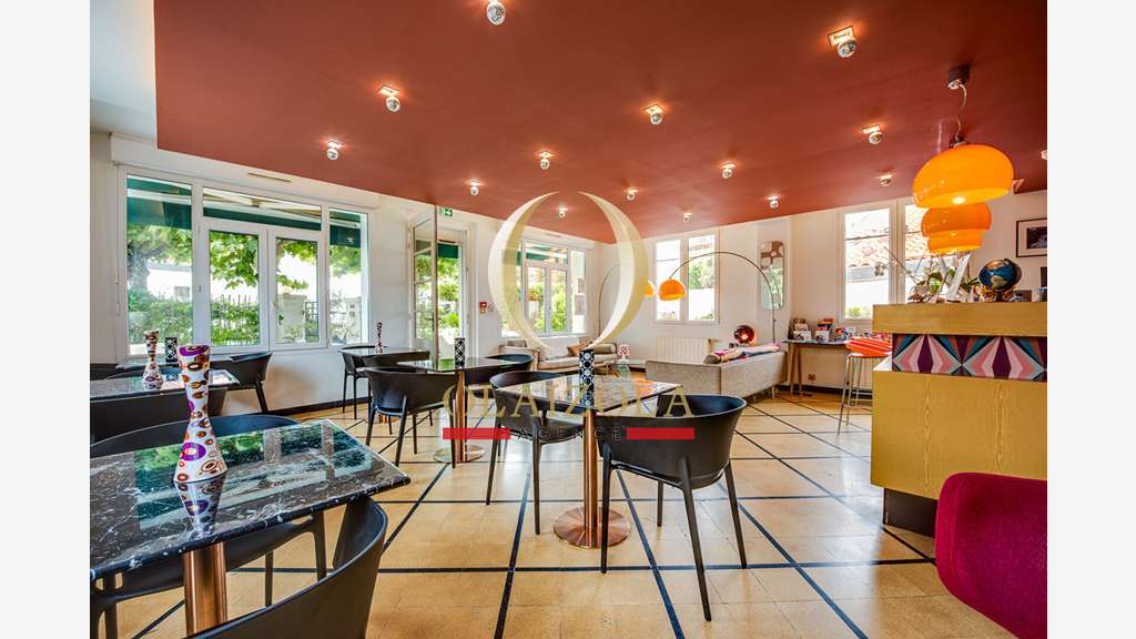 BIARRITZ : Vente des murs et du fonds de commerce