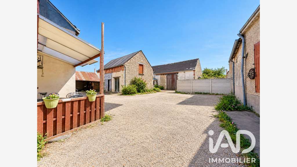 Vente immeuble de 400m² projets variés à Binas