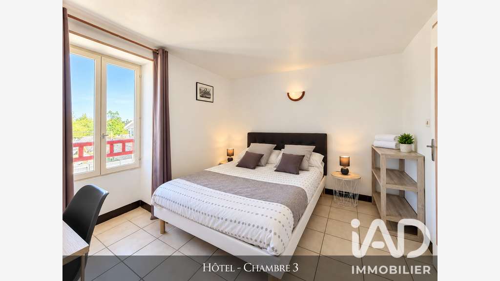 Vente immeuble de 400m² projets variés à Binas