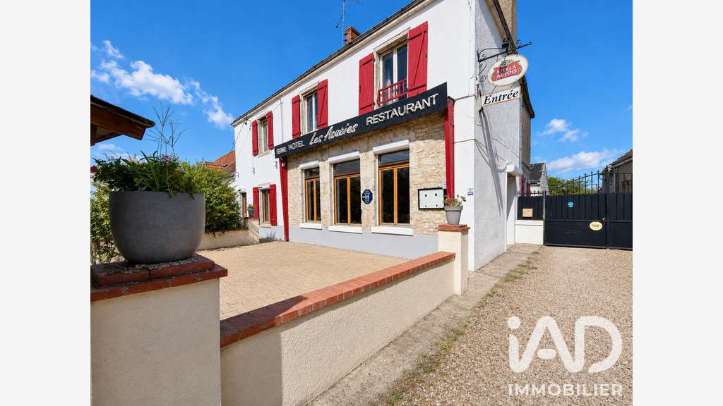 Vente immeuble de 400m² projets variés à Binas