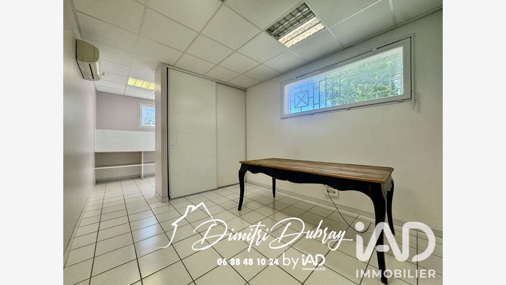 Vente local professionnel de 85m² à Bizanet