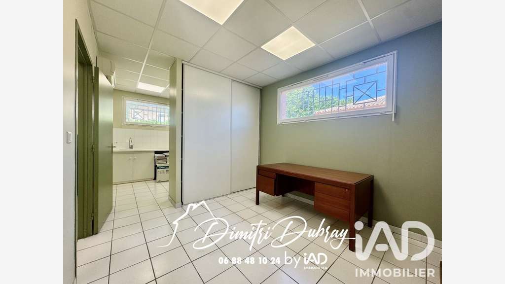 Vente local professionnel de 85m² à Bizanet