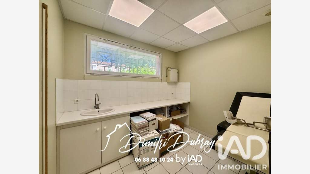 Vente local professionnel de 85m² à Bizanet