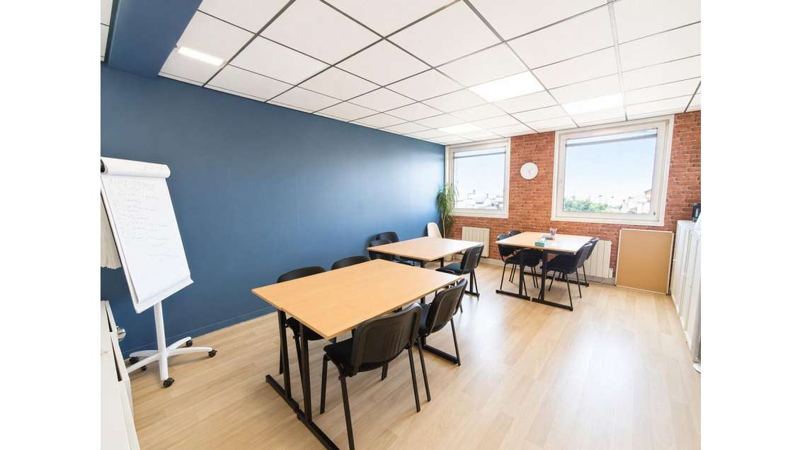 *** RARE A BONDY GARE - MURS ET DROIT AU BAIL ***