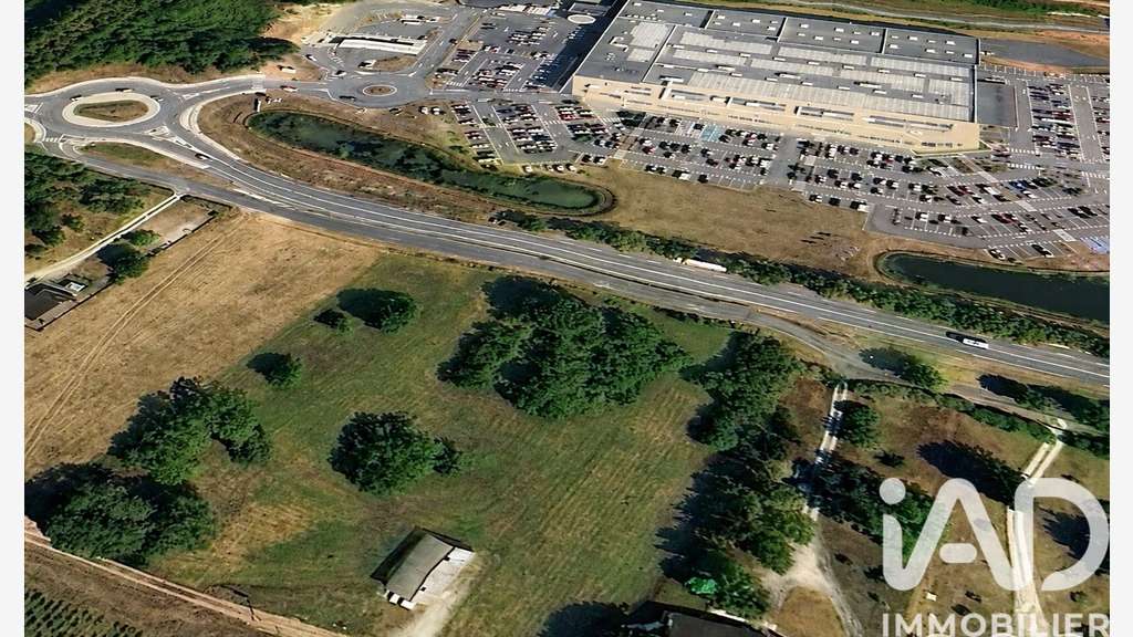 Vente local commercial de 110m² à Bonny-sur-Loire