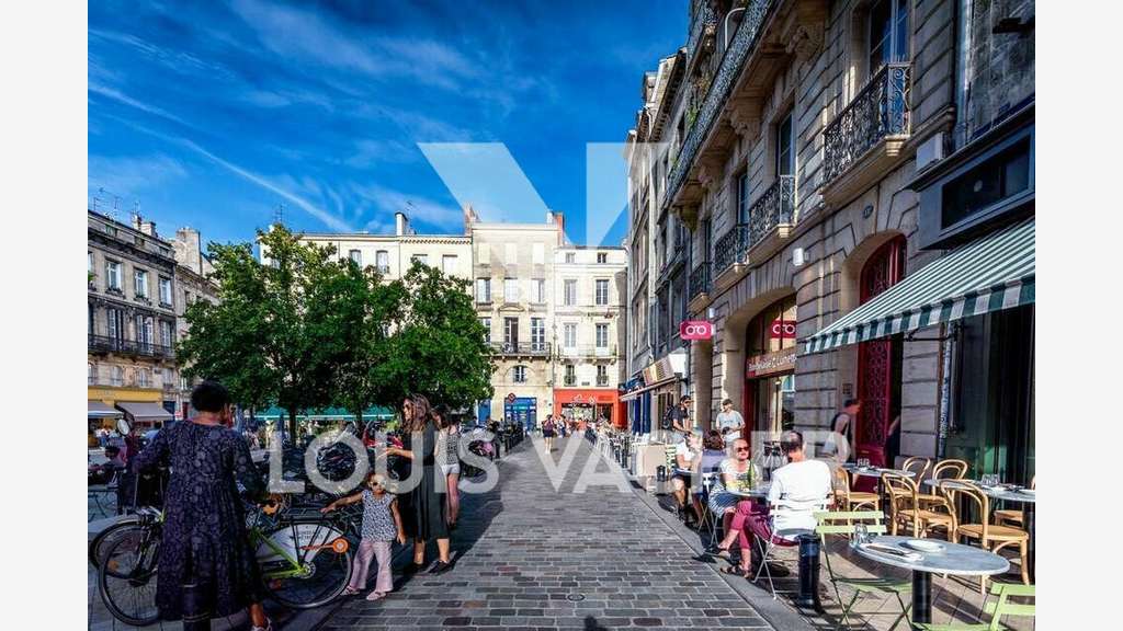 Vente murs libres 122m² à Bordeaux Saint-Paul