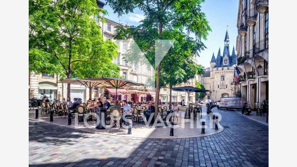 Vente murs libres 122m² à Bordeaux Saint-Paul