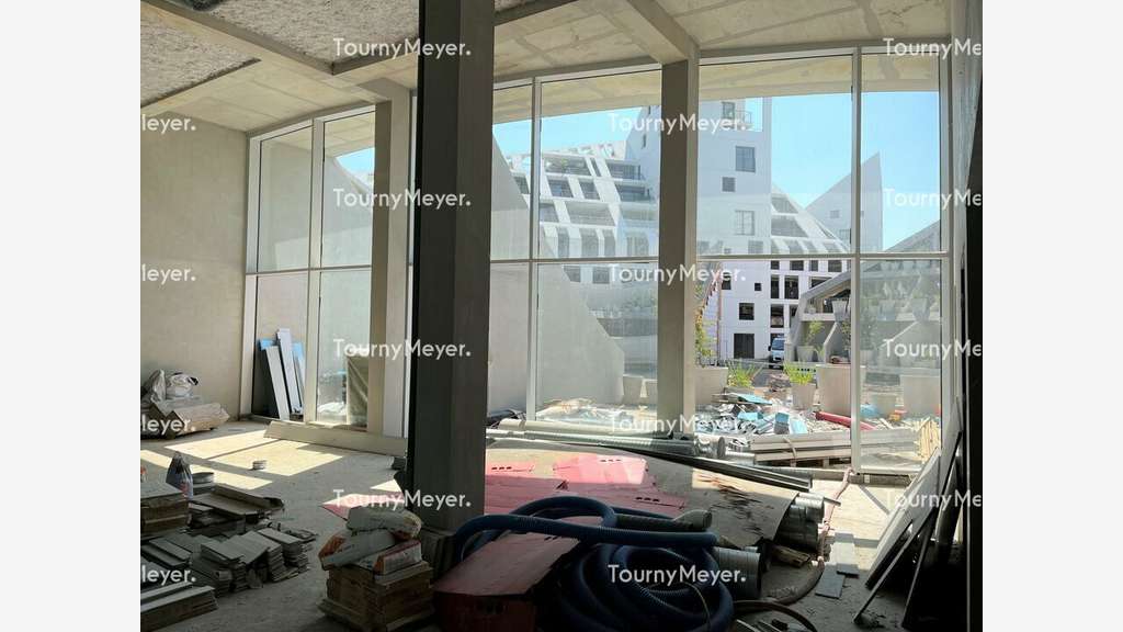 Vente cellule commerciale 135m² Bordeaux Bastide