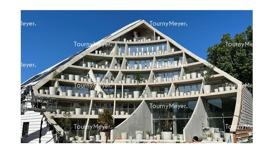 Vente cellule commerciale 135m² Bordeaux Bastide