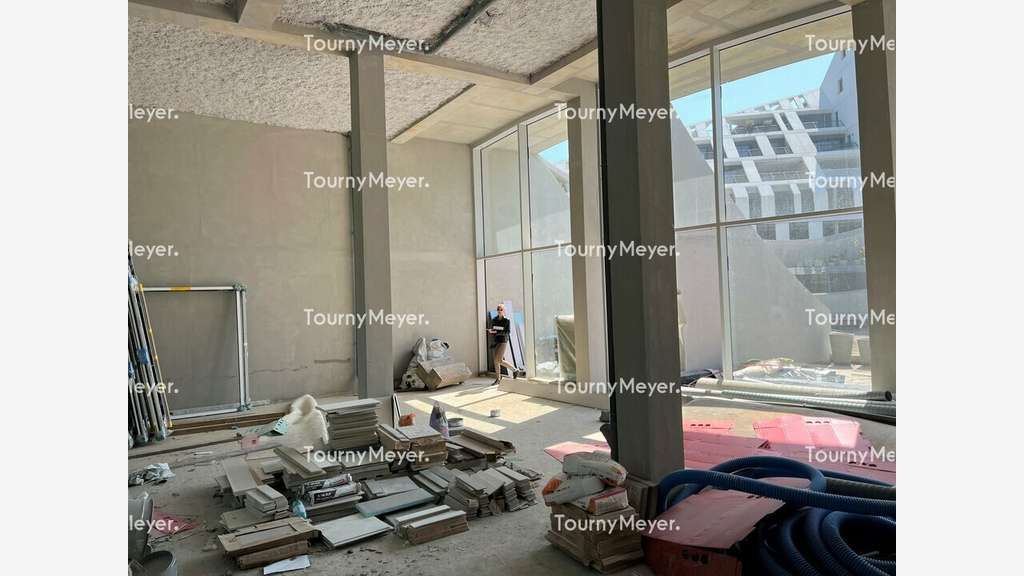 Vente cellule commerciale 135m² Bordeaux Bastide