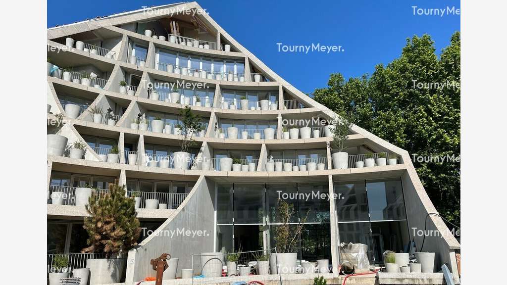Vente cellule commerciale 135m² Bordeaux Bastide