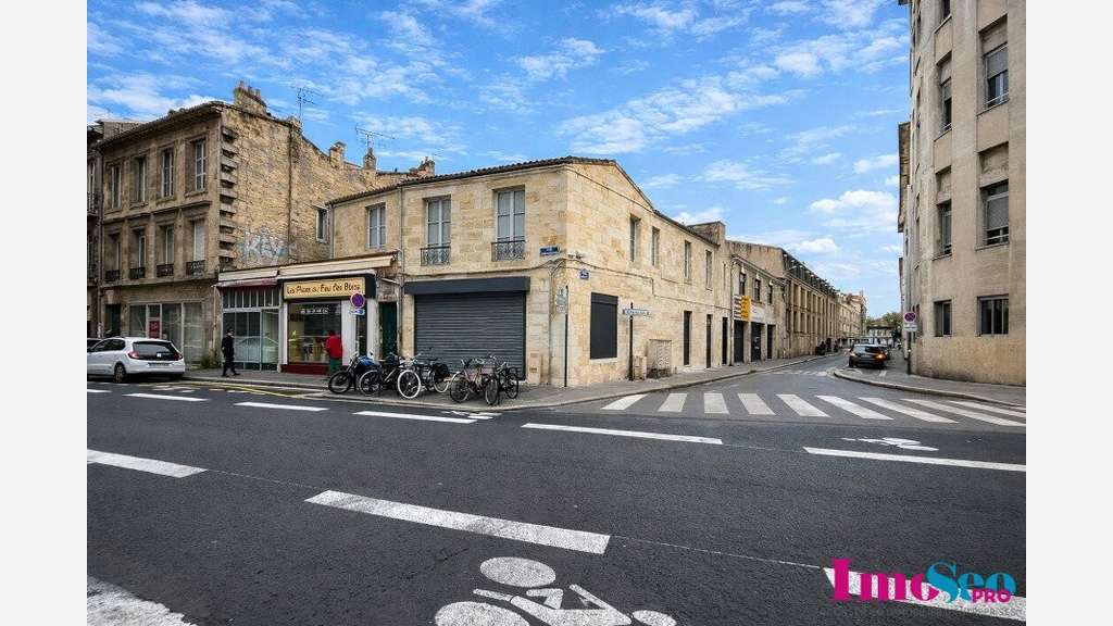 A louer local commercial 45m² à Bordeaux centre