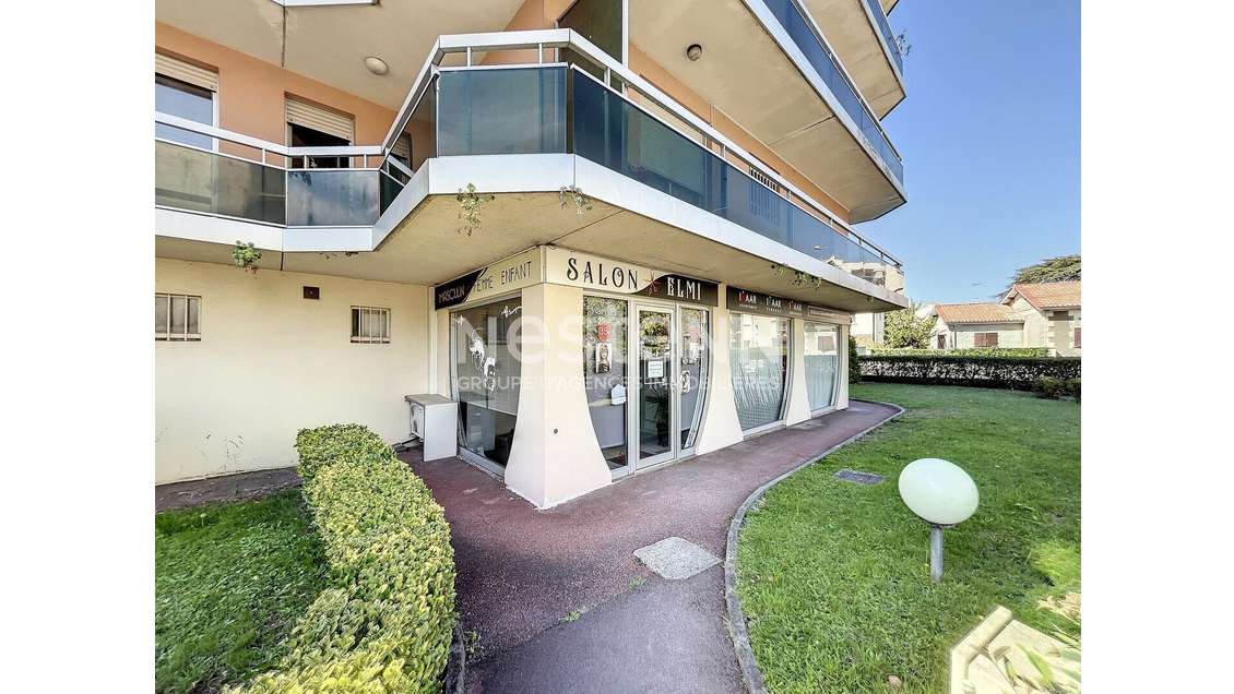 A vendre murs local commercial 27m² à Bordeaux