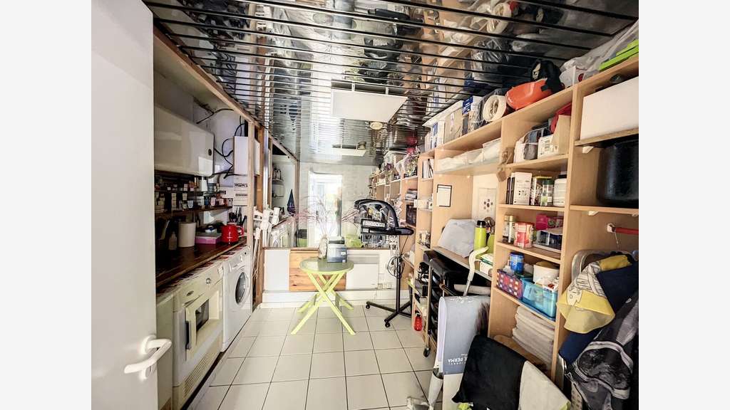 Vente local d'angle 27m² à Bordeaux Caudéran
