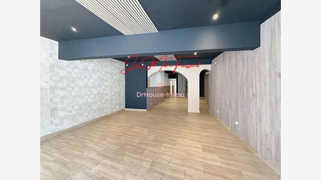À vendre local commercial de 100m² à Bordeaux