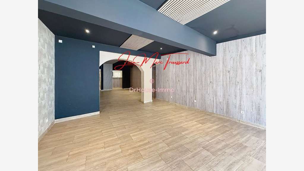 À vendre local commercial de 100m² à Bordeaux