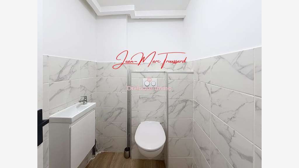 À vendre local commercial de 100m² à Bordeaux