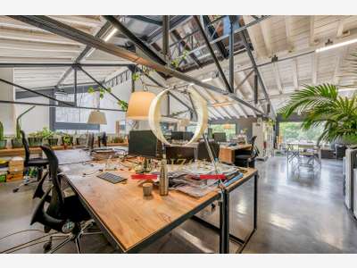 A vendre bureaux 250m² à Bordeaux Bassins à Flot