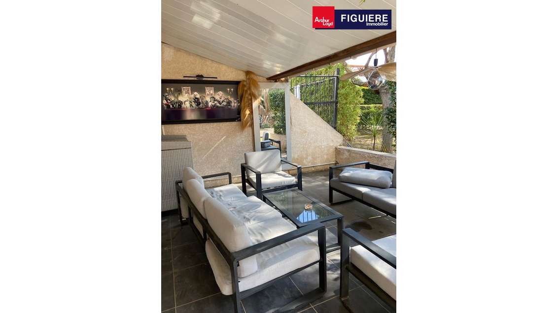 AV local commercial 200m² + parking à Bouc-Bel-Air