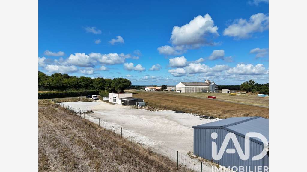 Vente local commercial 119m² terrain clos Bouëx