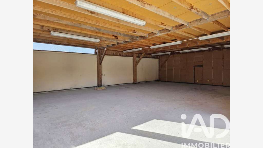 Vente local commercial 119m² terrain clos Bouëx