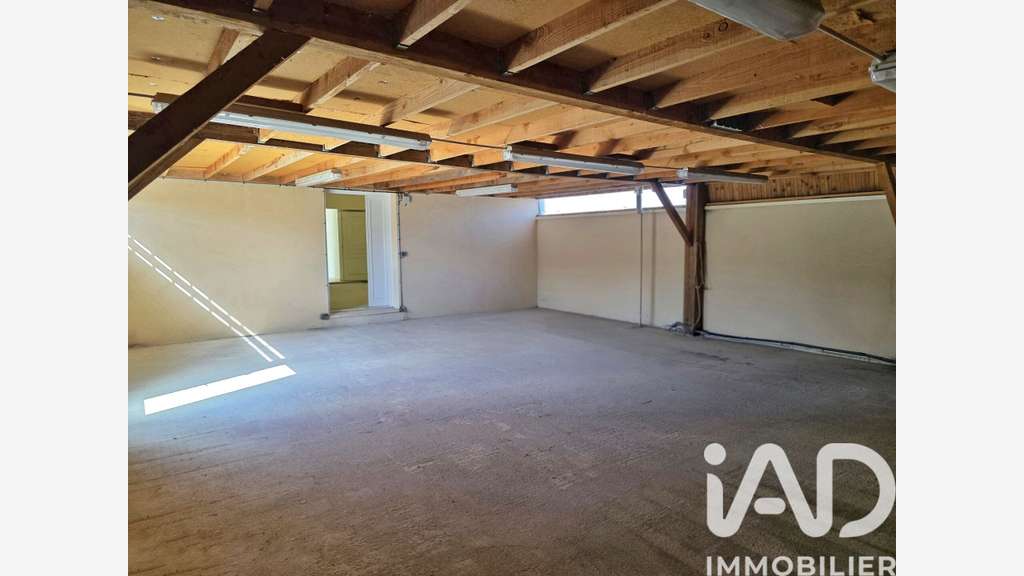 Vente local commercial 119m² terrain clos Bouëx