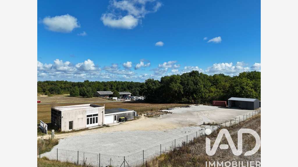 Vente local commercial 119m² terrain clos Bouëx