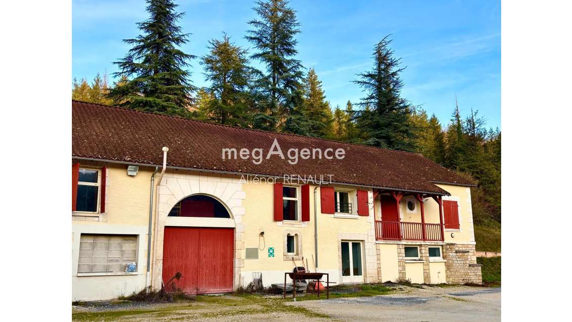 Vente domaine événementiel de 1500m² à Boulazac