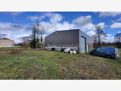 Vente hangar récent de 220m² à Boult-aux-Bois