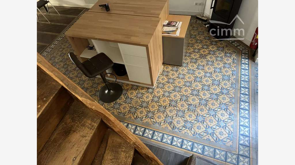 AV local commercial bureau ou air bnb 93m² dept 71