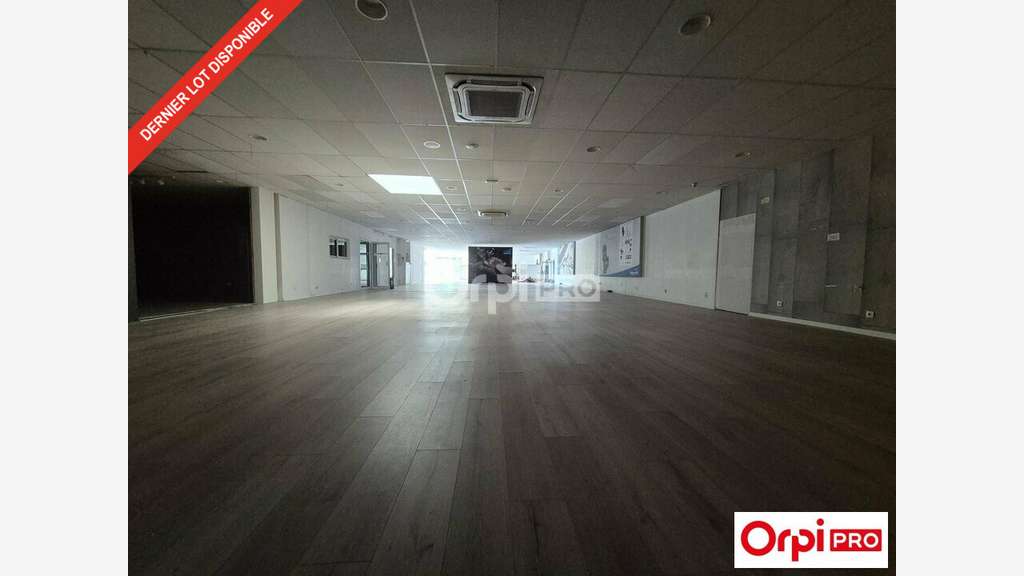 Local d'activité 541m² à vendre à Bourg de Péage