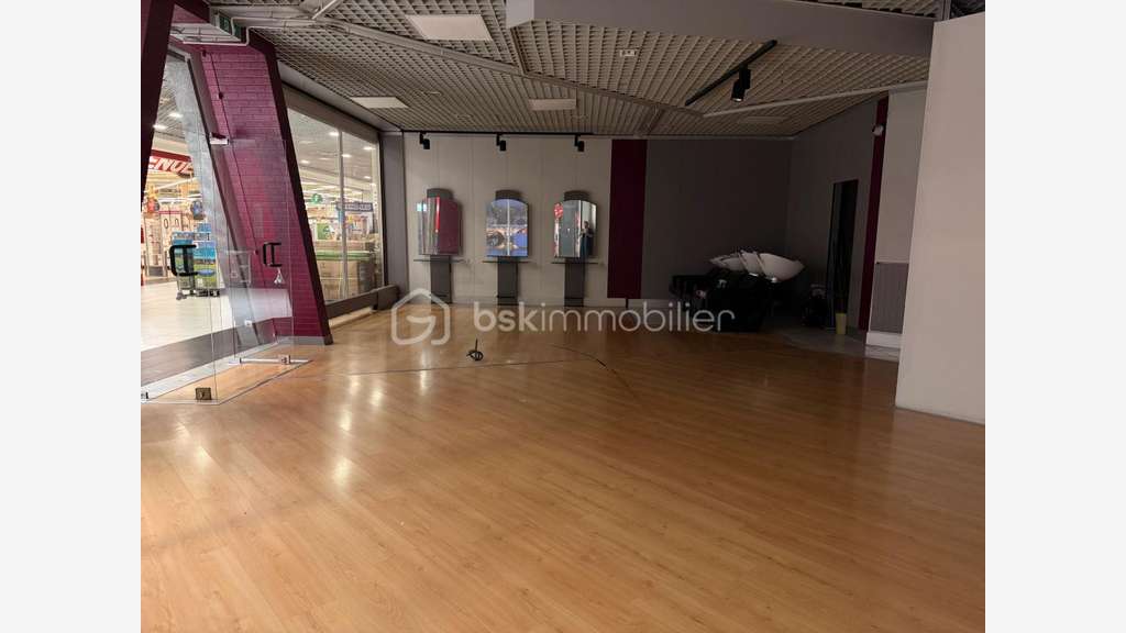 Vente local commercial de 90m² à Bourg-de-Péage