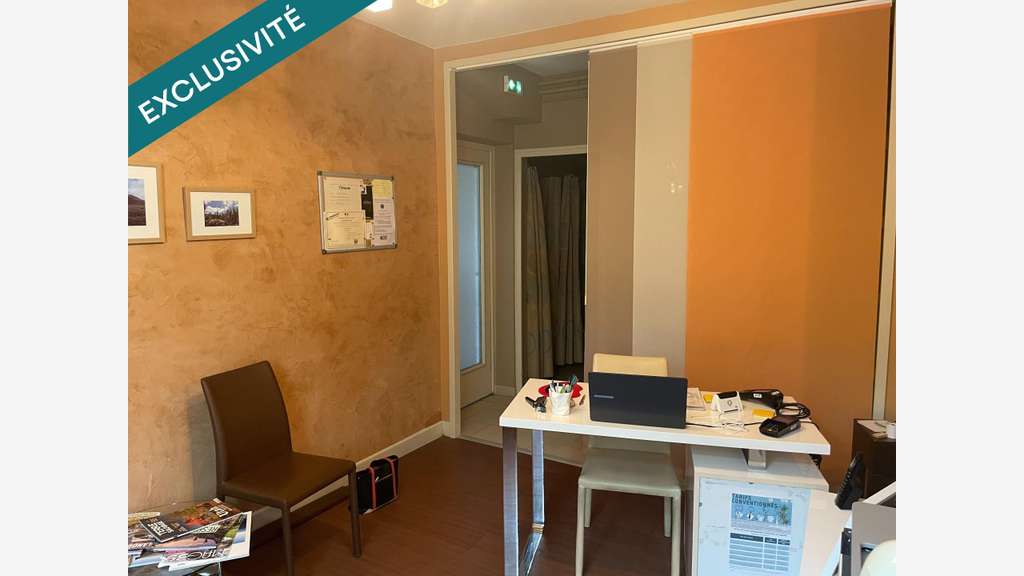 Coup de cœur ! 70 m² + combles : professionnel ou 