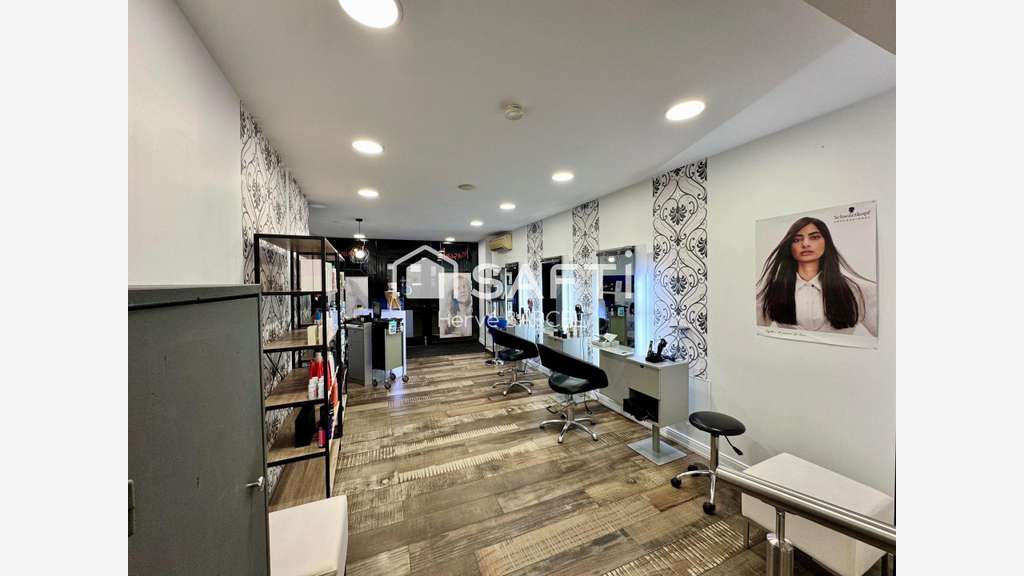 Vente local commercial 69m² au centre de Bourgoin
