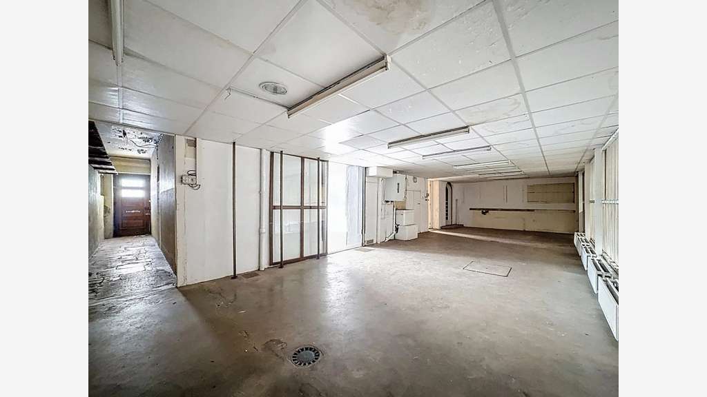 Vente local commercial de 237m² à Bourgoin-Jallieu