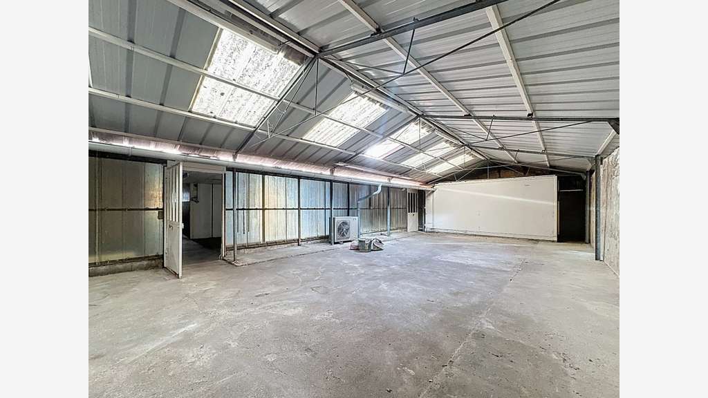 Vente local commercial de 237m² à Bourgoin-Jallieu