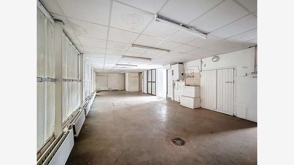 Vente local commercial de 237m² à Bourgoin-Jallieu