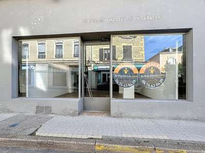 Vente local commercial de 237m² à Bourgoin-Jallieu