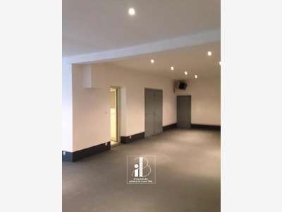 Local commercial 375m² à 10mn de Fontainebleau