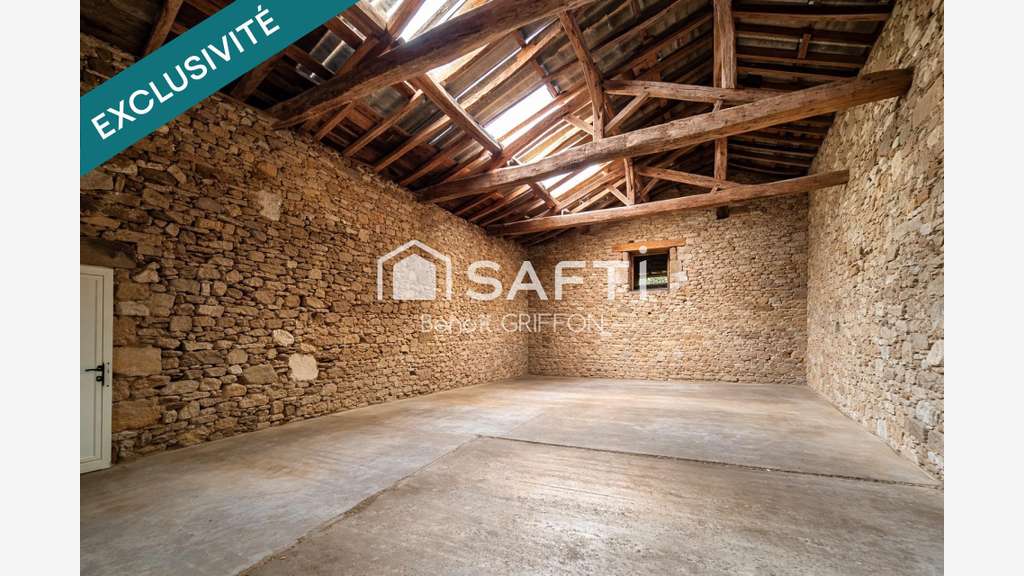 Vente ensemble immobilier rénové 860m² à Boussay