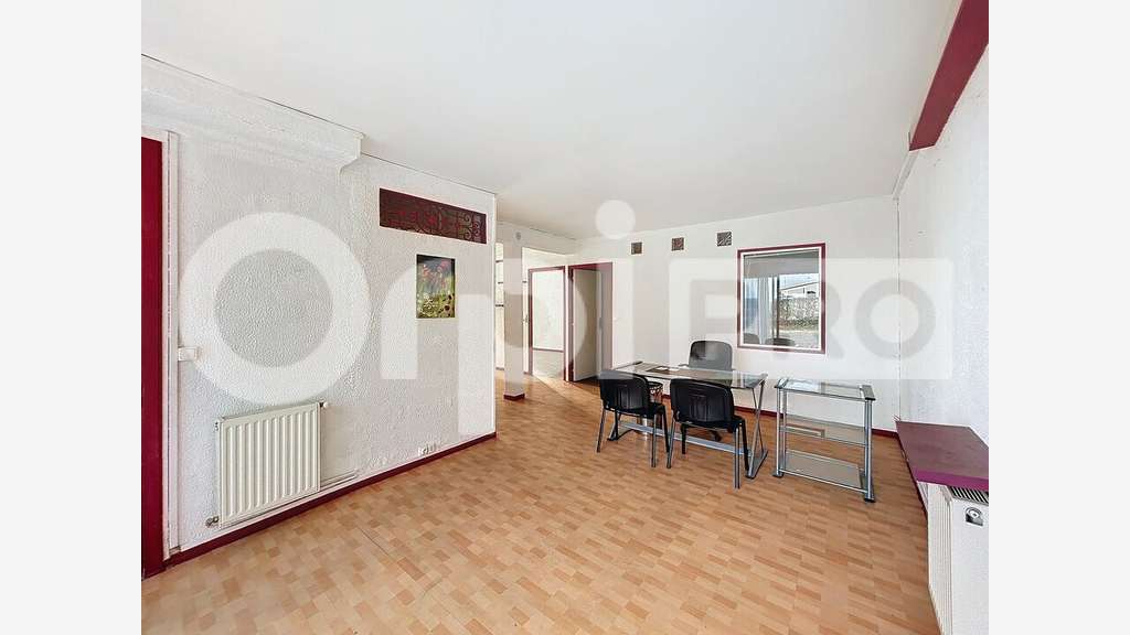Vente ensemble locaux commerciaux 559m² à Bresles