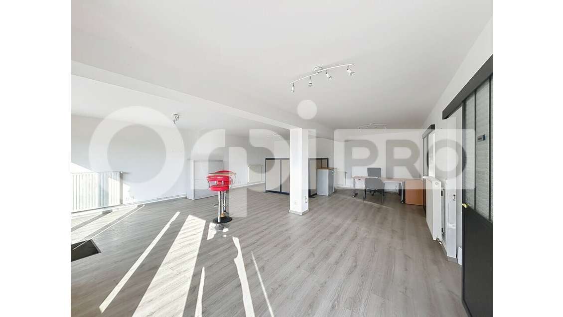 Vente ensemble locaux commerciaux 559m² à Bresles