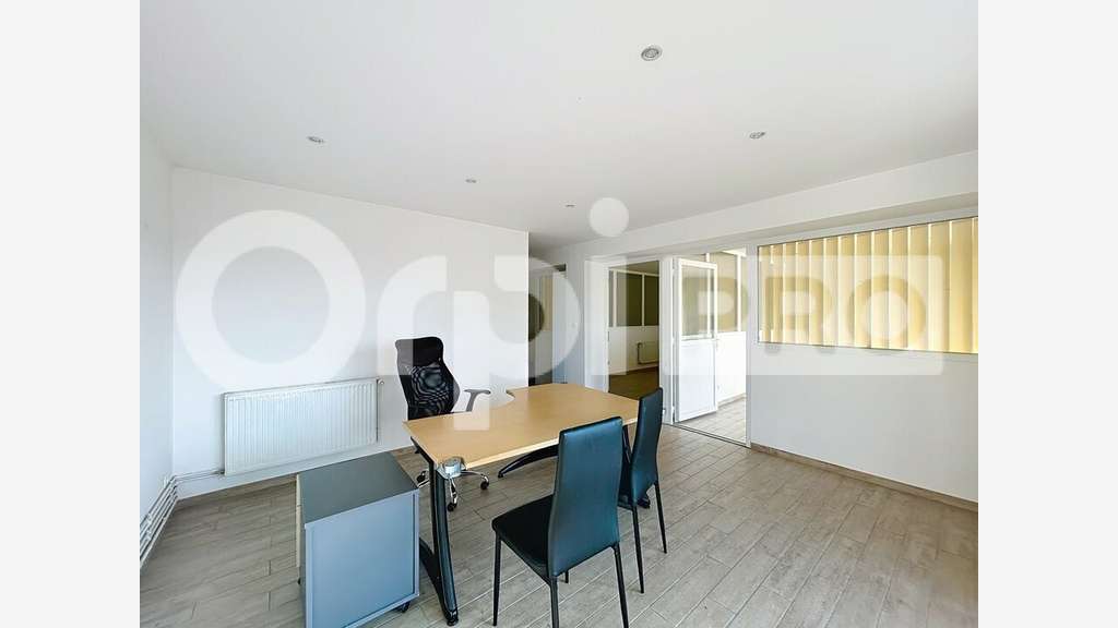 Vente ensemble locaux commerciaux 559m² à Bresles