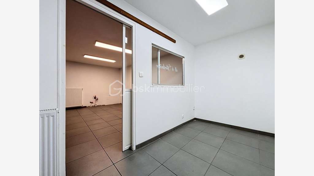 AV local commercial rénové 100m² Bressuire centre