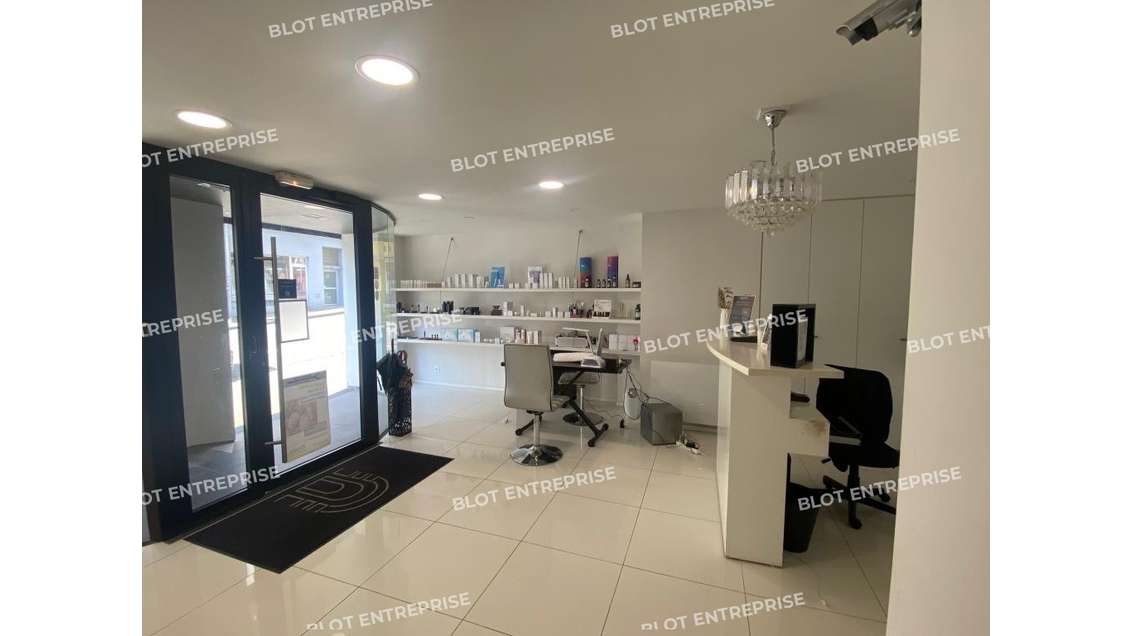 A vendre local commercial de 227m² à Brest Halles