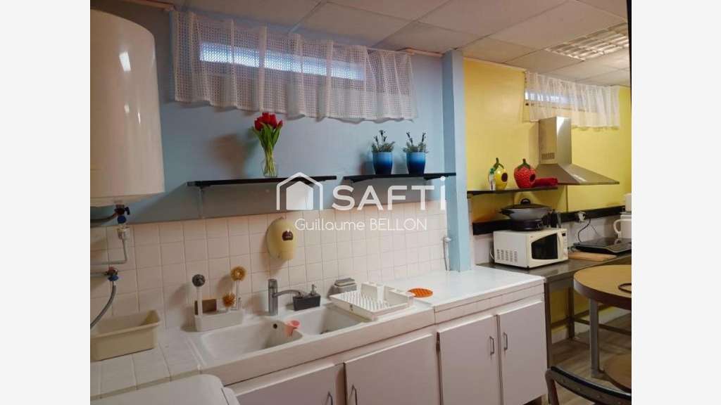 Vente local commercial 131m² à Brest Recouvrance