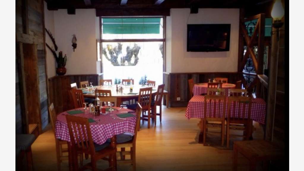 Vente murs restauration à Brides-les-Bains