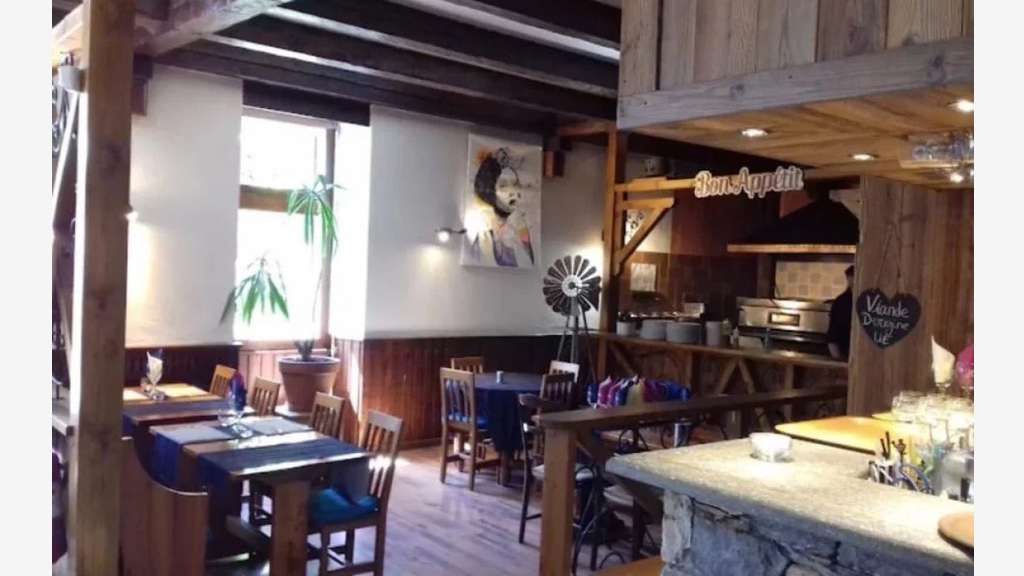 Vente murs restauration à Brides-les-Bains