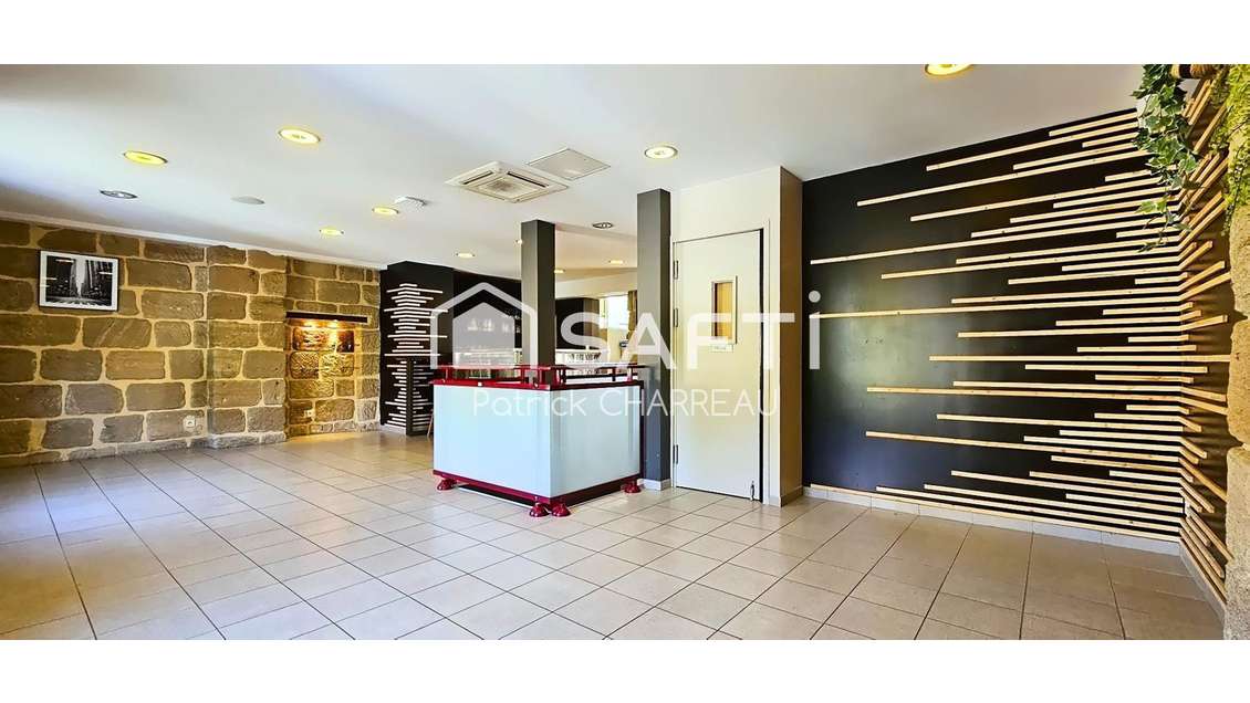 AV local professionnel 210m² 3 niveaux PMR à Brive