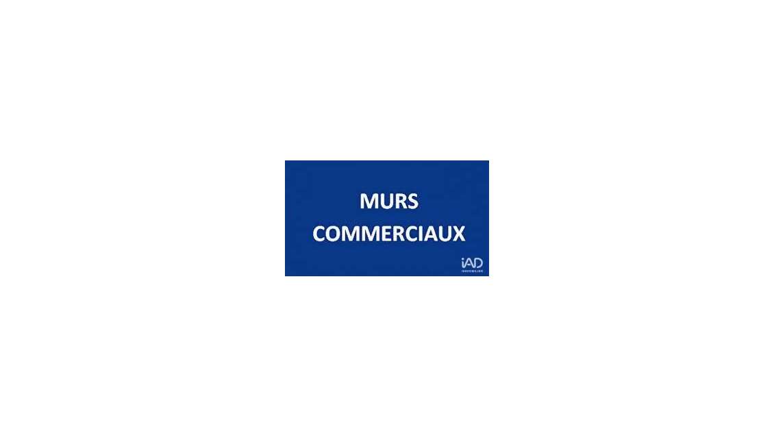 Murs commerciaux à Brucamps